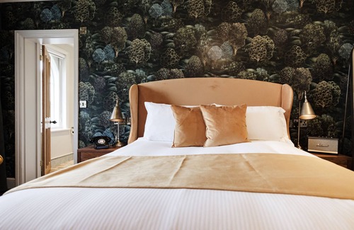 Burton Hotel | The Bear of Burton