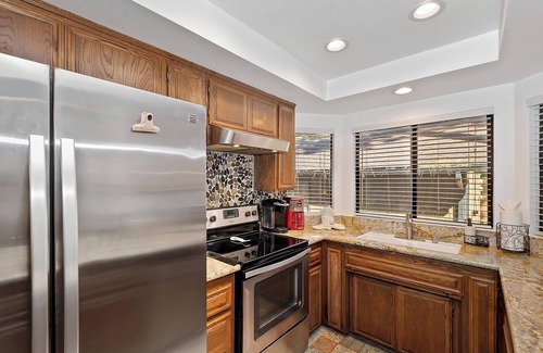 Summit Estates Condo | The Bear's Den By Destination Big Bear: Prime Location! WALK TO SNOW SUMMIT MT. RESORT! The Bears Den Welcomes ALL Mountain Adventure Enthusiasts! Cozy 2 Bedroom Condo!