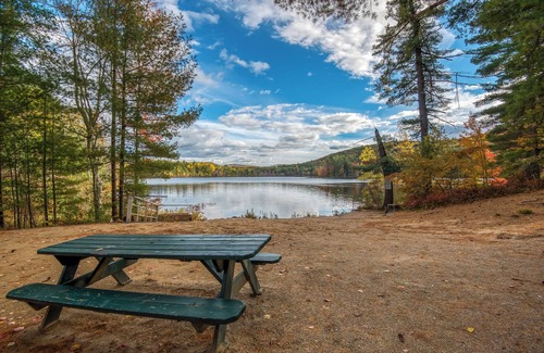 Brownfield House | The Bear's Den - Hot Tub & Incredible Lake Access