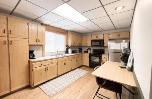 Lake Ann House | The Bears Den- Sleeping Bear Resort in Lake Ann Michigan