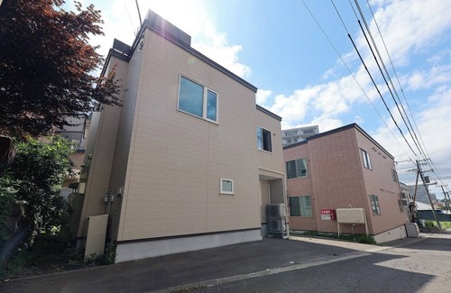 Otaru House | THE BEEHIVE OTARU - THE BEEHIVE SHINONOME /Otaru Hokkaidō