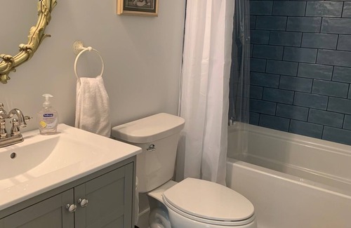 Bell Buckle House | The Bell Buckle Bungalow - completely renovated 3 bedroom/2 bath house, sleeps 9