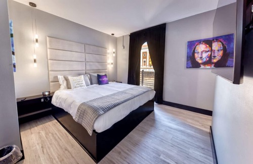 Biloxi Hotel | The Bella's Glamour & Grace Suite, Sleeps 2, Private Balcony