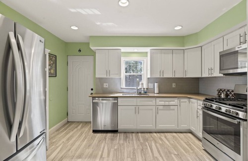 Passyunk Square Apartment | The Bella Vista Townhouse