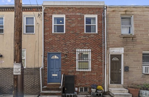 Passyunk Square Apartment | The Bella Vista Townhouse