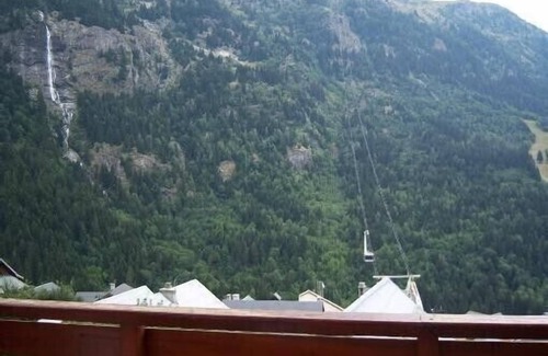 Vaujany Apartment | The belledonne; holidays in the mountains in all serenity