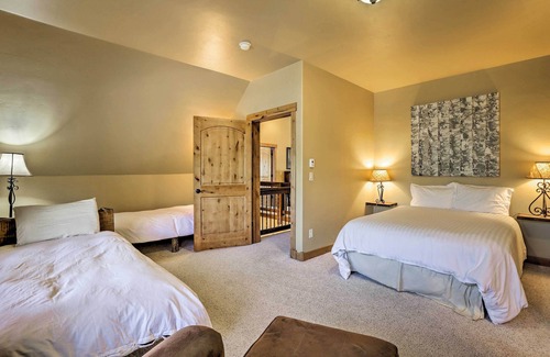 The Reserve House | 'The Bells': Luxe Lodge w/ Game Room & Deck!