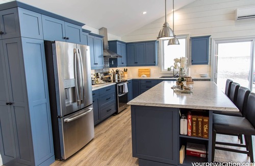 Sea View House | The Belvedere - Luxury oceanfront, Media Room, Cousin's Shore Beach, AC