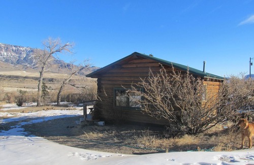 Wapiti Cabin | The Benjamen - Newly Remodeled Great Views