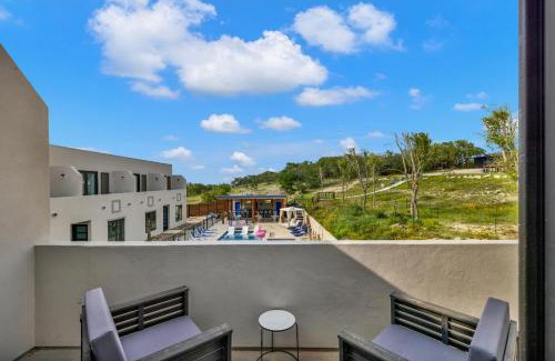 Johnson City Hotel | The Bentley Hotel on 290