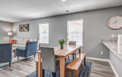 Berclair House | The Berclair Cottage- Mines to attractions