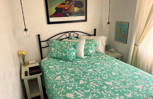South Gate House | ☆The Best☆ AC/WiFi/Free Parking/Bikes/Netflix