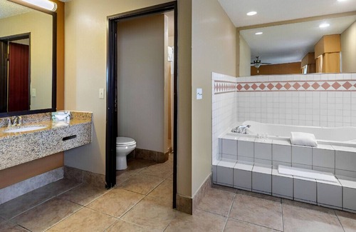 Addison House | The Best Choice for Your Next Intimate Getaway!