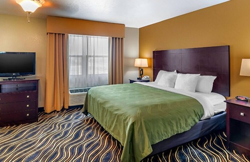 Addison House | The Best Choice for Your Next Intimate Getaway!