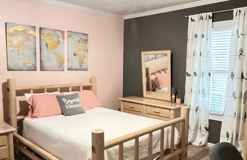 Cartersville House | The Best Location Cartersville Downtown. 2MI From LakePoint