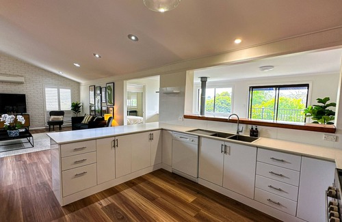 Robertson House | The Best of Both Worlds