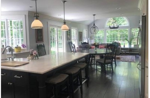 Chappaqua House | The Best of Both Worlds: For nature lovers but close to New York City