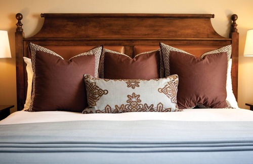Vail Resort | THE BEST PRICE 2BR - 2BA Residence at THE SEBASTIAN in DT Vail Village