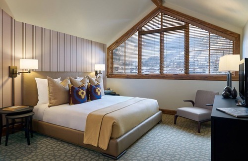 Vail Resort | THE BEST PRICE 2BR - 2BA Residence at THE SEBASTIAN in DT Vail Village