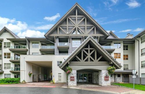 Upper Village Apartment | The Best Top Floor Ski-in/Ski-out at the Aspens