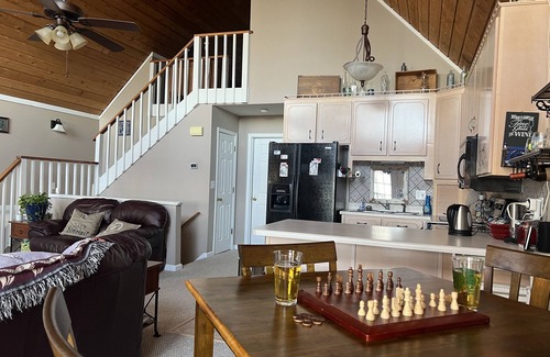 Milledgeville House | The BEST Views on Lake Sinclair - Welcome to The Escape Hatch! NEW HOT TUB!