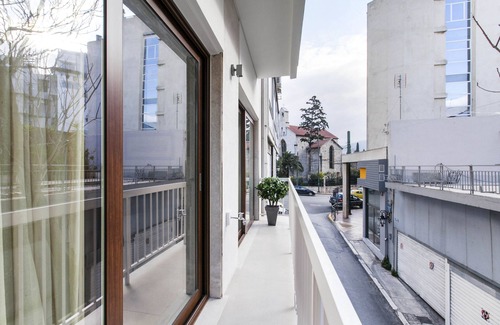 Plaka Apartment | The Beverly Suites in Plaka by JJ Hospitality-
