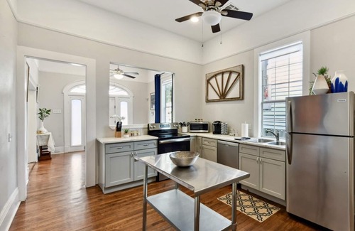 Seventh Ward House | The Big Blue House