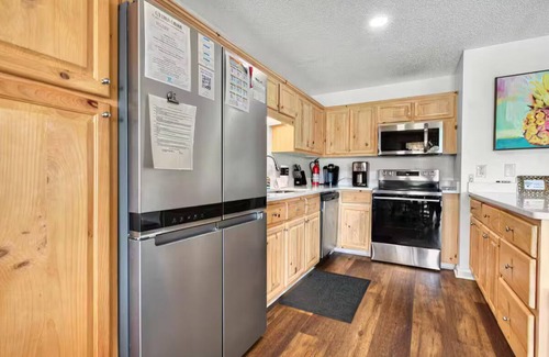 Ocean Isle Beach House | The Big Kahuna 6BR 4BA Luxurious Townhome on the Sand!