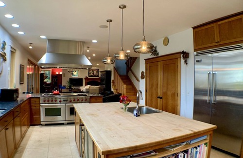 Fairmont Villa | The Big Pink House, a University of Oregon Favorite