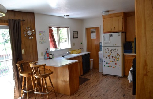 Twain Harte Cabin | The Bigfoot Lodge - Winter Fun! Game Room, Walk to Downtown, CLEAN Cozy