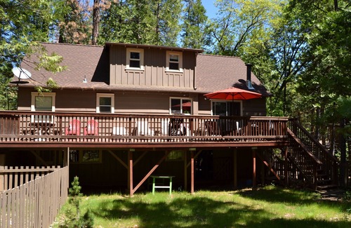 Twain Harte Cabin | The Bigfoot Lodge - Winter Fun! Game Room, Walk to Downtown, CLEAN Cozy
