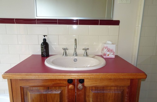 Woodend Bed & Breakfast | The birch bed and breakfast