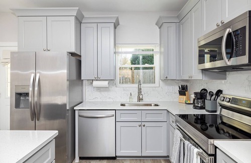 Kannapolis House | The Birch ~ Modern 3BR, Walk to DT Kannapolis