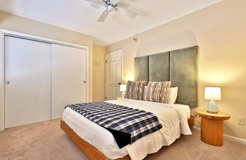 Killington Cabin | The Birch Ridge: Owner's Suite #5 - Queen/Sofa Bed Suite in Killington. Hot Tub. Renovated.