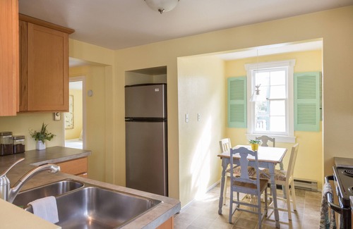 Spokane Cottage | The Birdhouse - A charming cottage on the South Hill