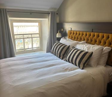 Cardigan Hotel | The Black Lion Hotel