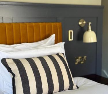 Cardigan Hotel | The Black Lion Hotel