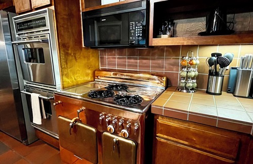 Temecula Cabin | The Black Mountain Cabin/Welcoming Temecula. Pet Friendly! Nature + Wine