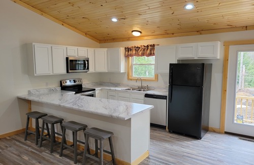 French Creek Cottage | The Blackberry Cottage at Mountain Paradise