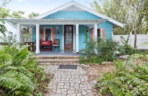 Bayou Shores Cottage | The Blue Bayou Cottage