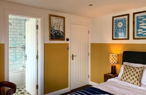 Emsworth Hotel | The Blue Bell Inn