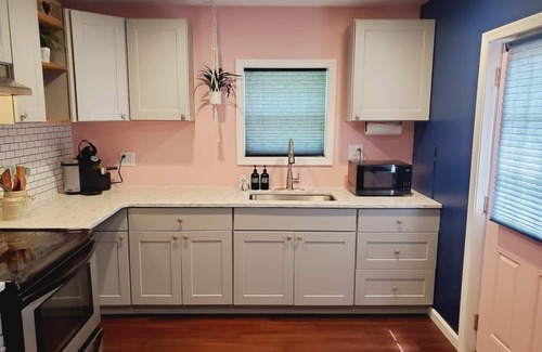 Shepherdstown Apartment | The Blue Bird Summary