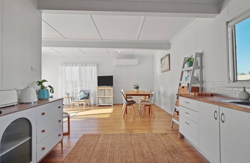 Goolwa South House | The Blue Bunyip - 3 Bunyip St