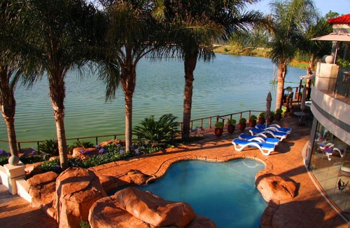 Hartbeespoort House | The Blue Crane Villa