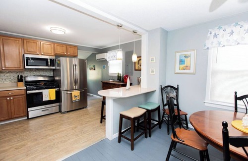 Wildwood House | The Blue Fig, 1.5 Blocks to Beach and Boardwalk, Fenced-in yard, Parking