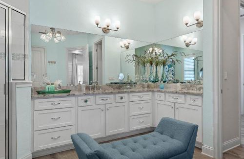 Palm Harbor House | The Blue Heron