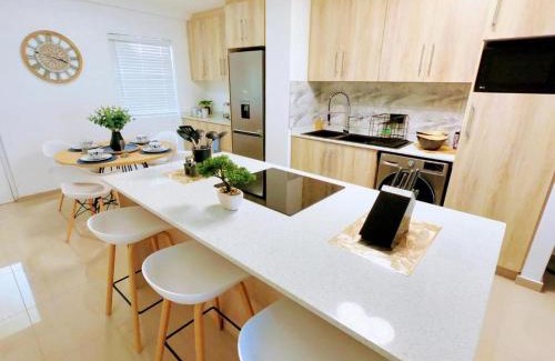 Umhlanga Ridge House | The Blue Horizon Modern Comfort Two Bedroom Umhlanga Ridge Apartment Sleeps 6