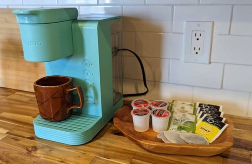 Inner Harbour House | The Blue House: A Downtown Getaway w/ Parking