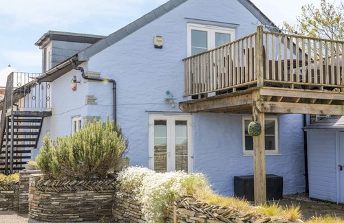 Tintagel Cottage | THE BLUE HOUSE, family friendly, with open fire in Tintagel