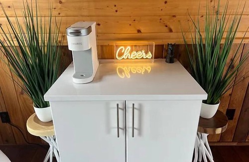 Graford Cabin | The Blue Lagoon Casita on Hubbard Shores